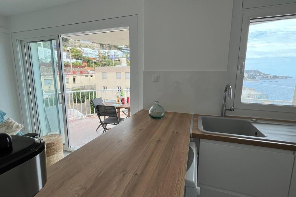 Apartamento Tres Habitaciones Con Vistas Al Mar En روساس المظهر الخارجي الصورة